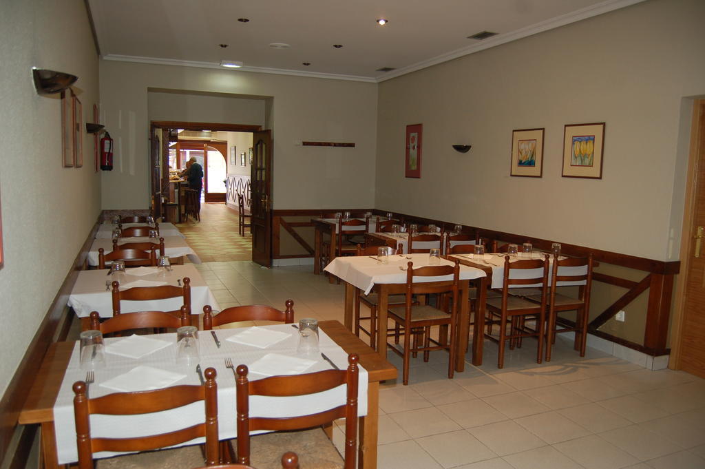 Bar Pension Restaurante Bidasoa Irun Exterior photo